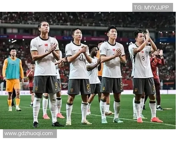 90到00年代足球传奇人物回顾 热血岁月见证辉煌时刻 90到00年代足球传奇人物回顾 热血岁月见证辉煌时刻