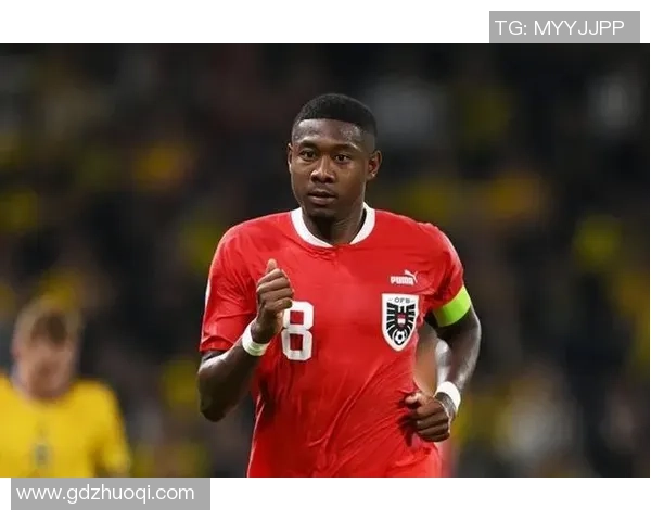 史上最年轻荣获足球先生球星震撼登场刷新世界足坛荣耀纪录