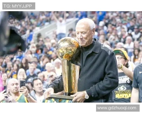 足球巨星与传奇教练如何塑造世界足坛辉煌历史和未来发展