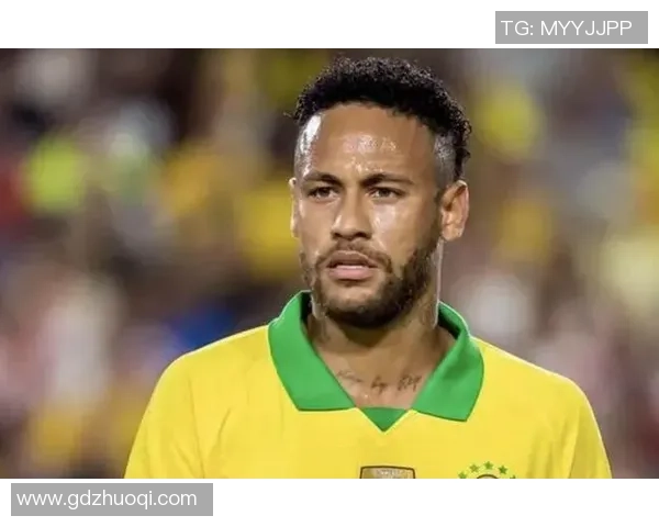 足球巨星的私人世界：走进球场之外的家庭生活与独特日常